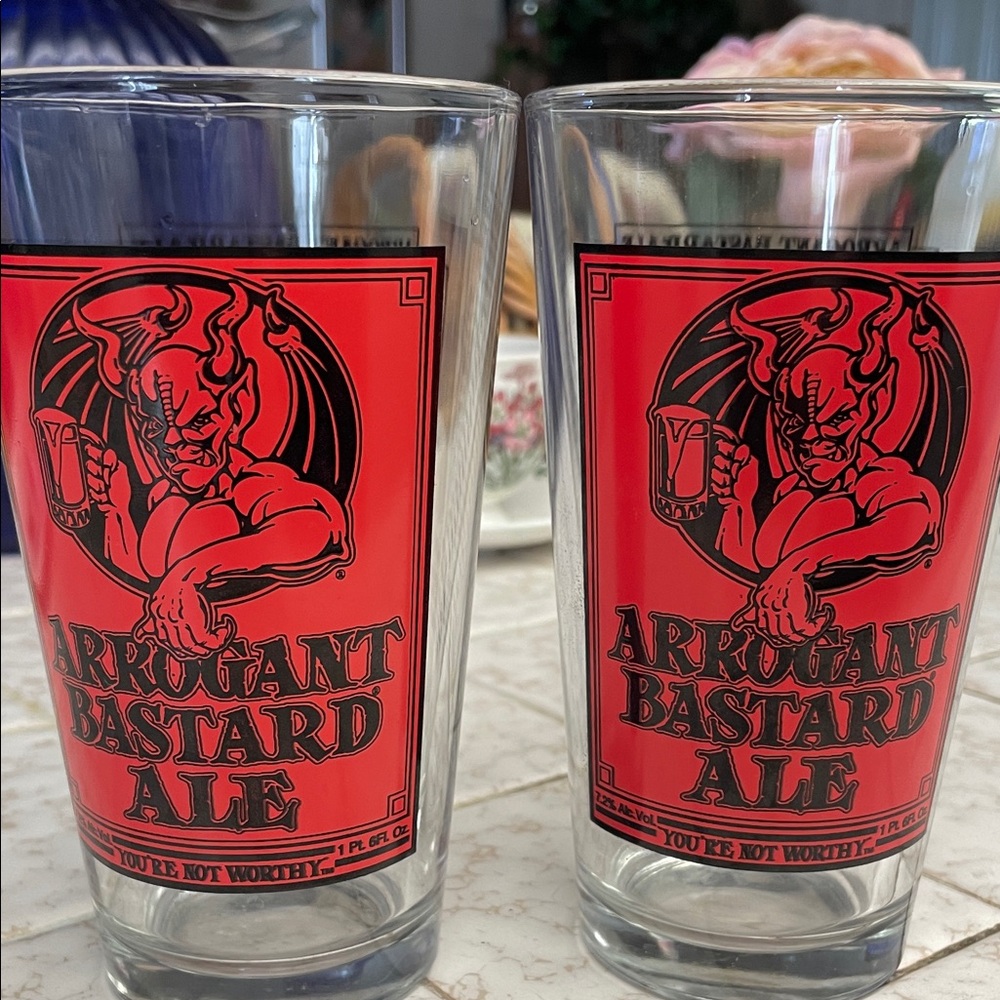 Ale Red Pint Glass Set